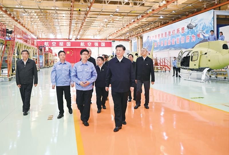 2023��10��10����13�գ��й���������ǡ�������ϯ�������ί��ϯϰ��ƽ�ڽ������졣����11�����磬ϰ��ƽ�ھ������в��ӷɻ���ҵ�����ţ����޹�˾���졣 �»������ ����/��